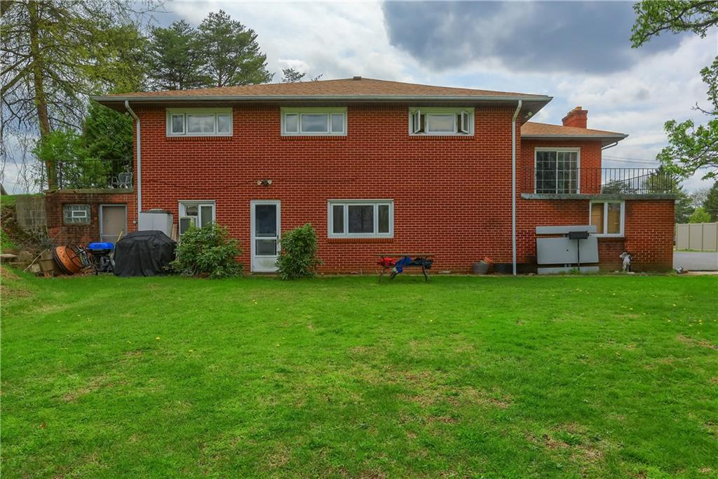 3092 Brodhead Road Aliquippa, PA 15001 - Photo 4 of 46