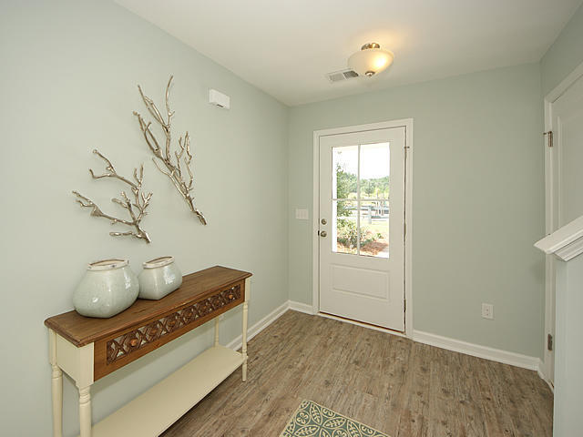 132 Bright Meadow Road Summerville, SC 29483 - Photo 4 of 43 20190912121502221956000000-o