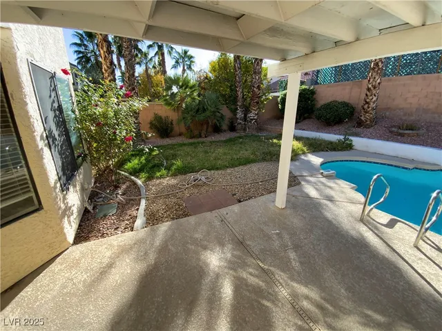 $3,200 | 3113 Port Side Drive, Las Vegas, NV 89117