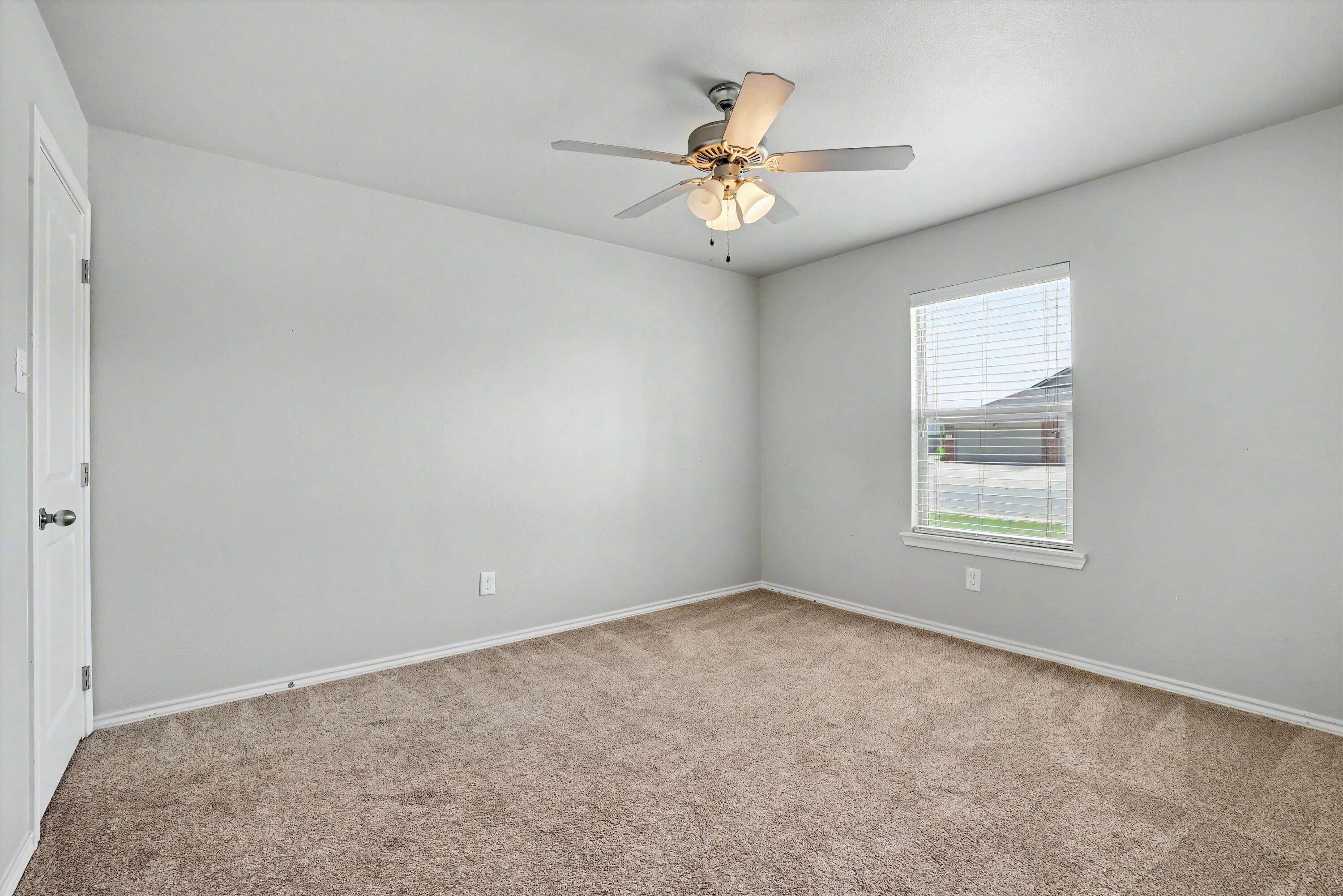 6906 67th Street Lubbock, TX 79424 - Photo 7 of 21 20-IMG_1359