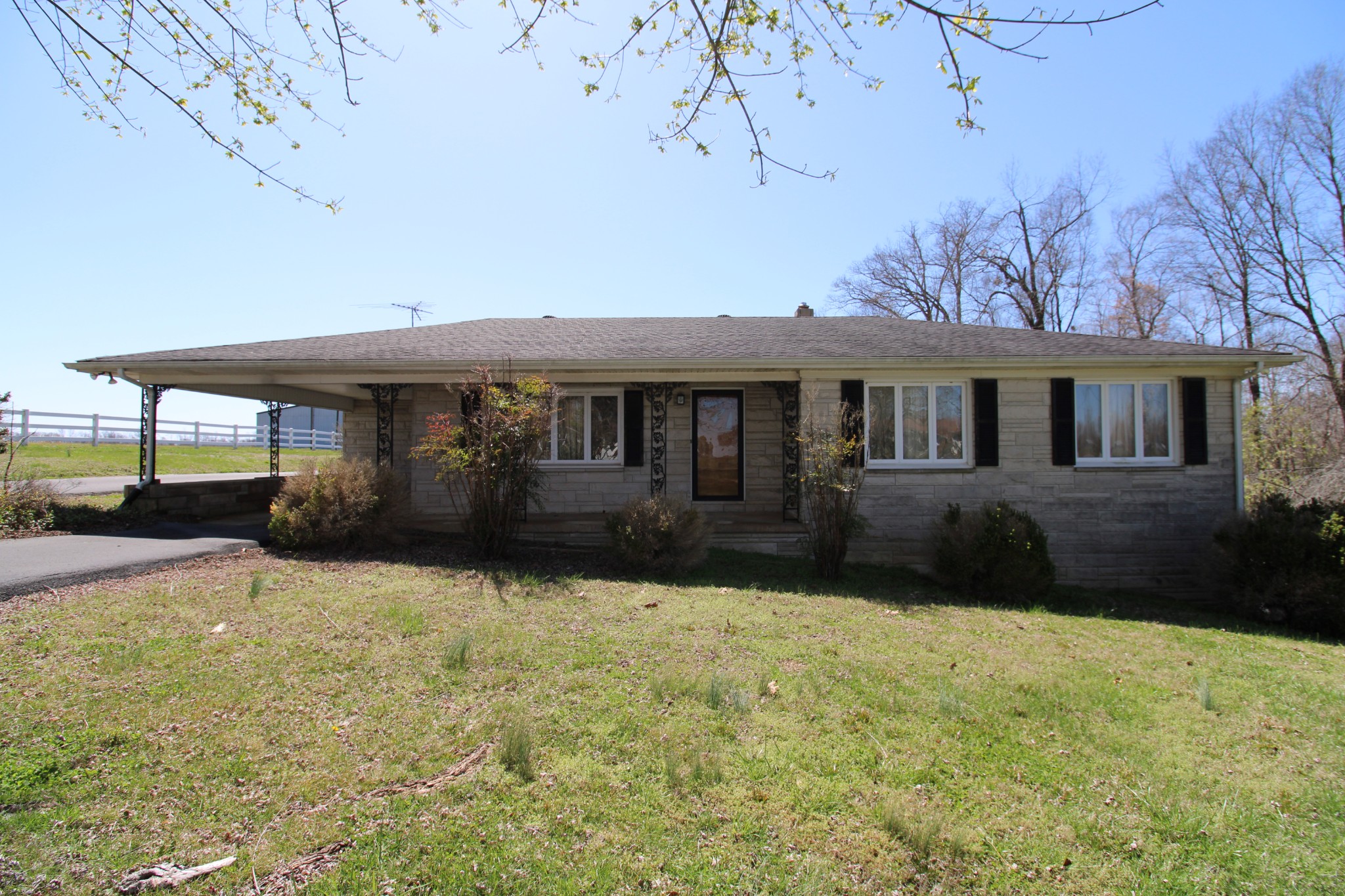 1984 Celina Road Red Boiling Springs, TN 37150 - Photo 1 of 28 a view of house with yard and sitting area