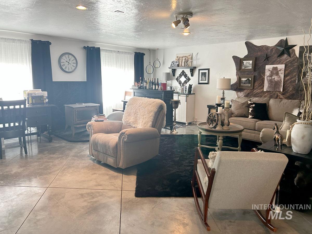 525 South Star Road Star, ID 83669 - Photo 3 of 10