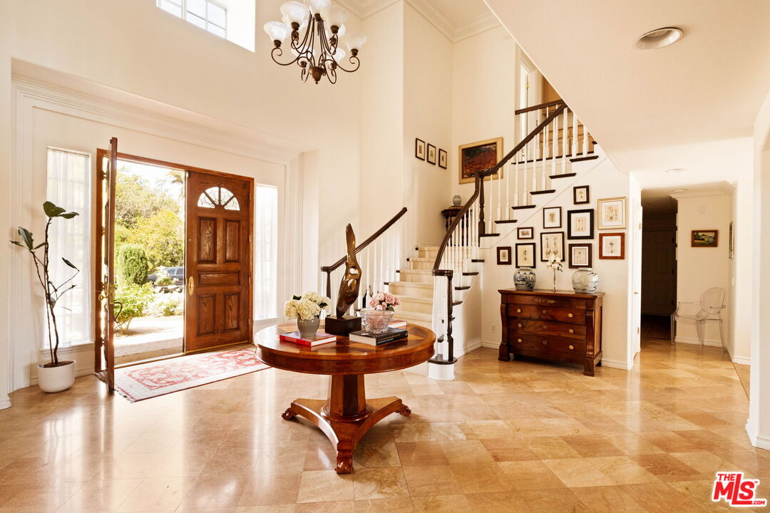 3826 Marks Road Agoura Hills, CA 91301 - Photo 3 of 27