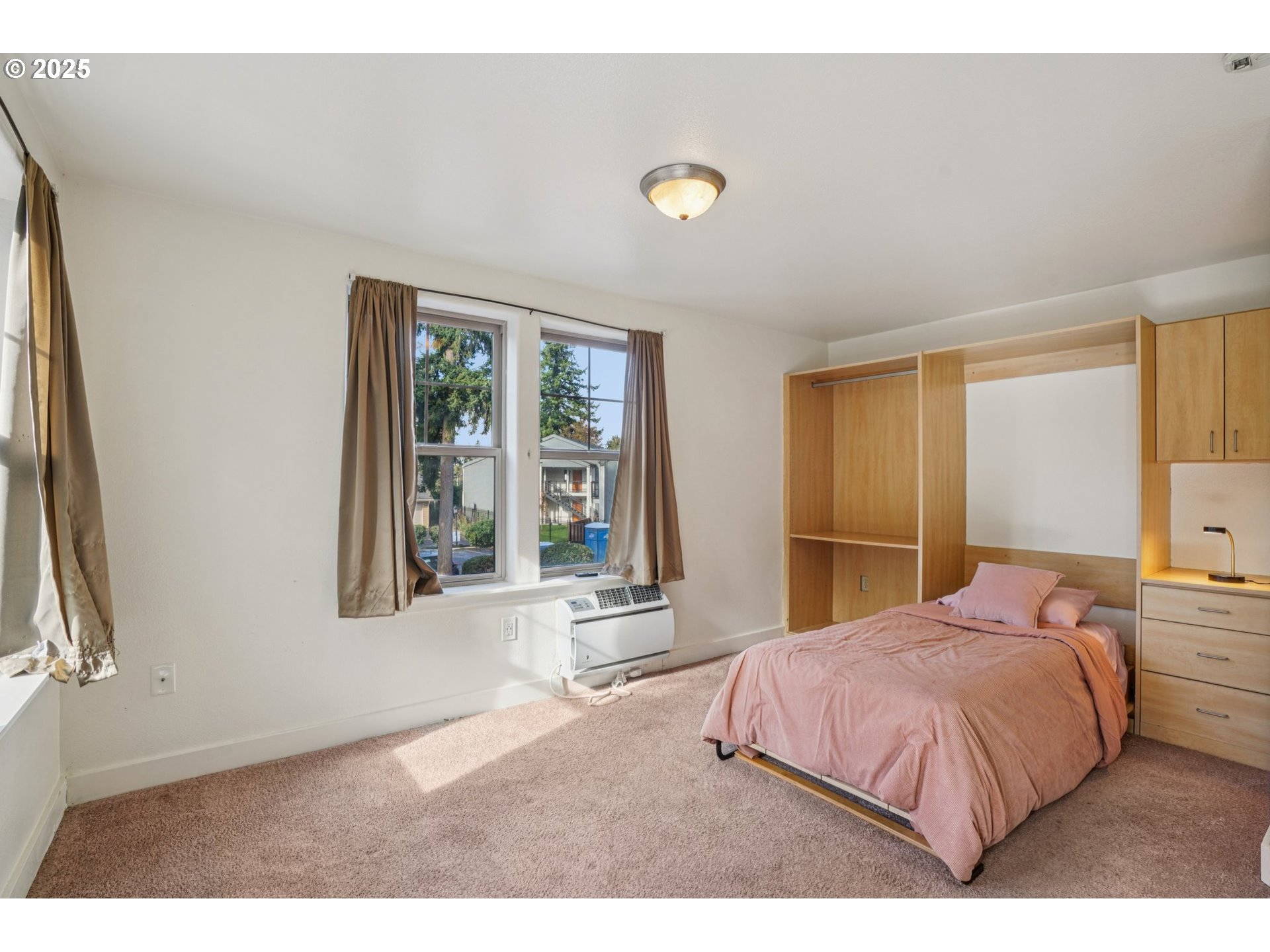 737 Northeast 99th Avenue, Unit 15 Portland, OR 97220 - Photo 13 of 29