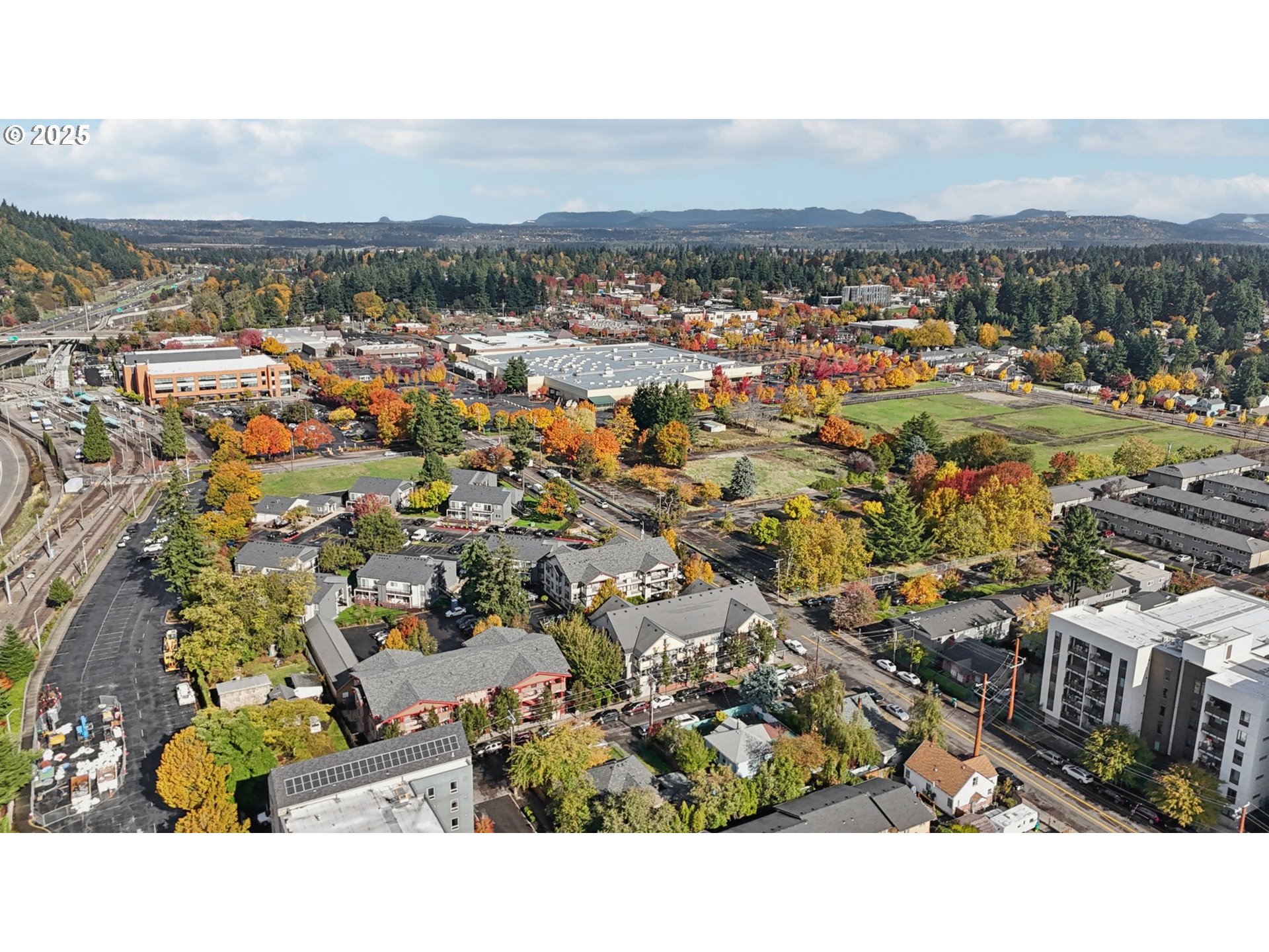 737 Northeast 99th Avenue, Unit 15 Portland, OR 97220 - Photo 26 of 29