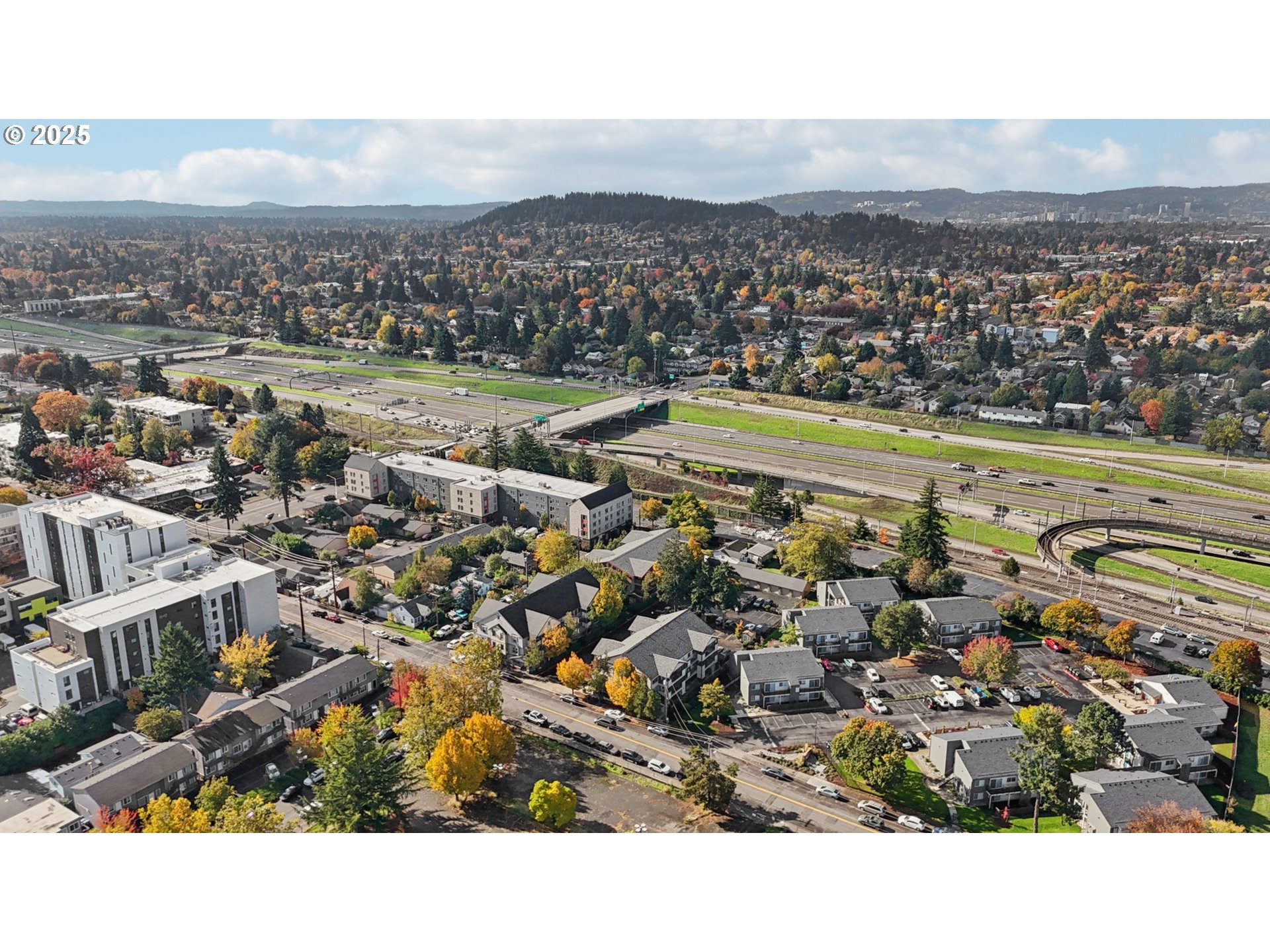 737 Northeast 99th Avenue, Unit 15 Portland, OR 97220 - Photo 27 of 29