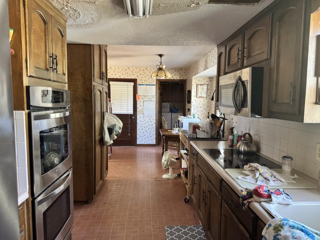 4703 Marc Court Southwest Lilburn, GA 30047 - Photo 14 of 57