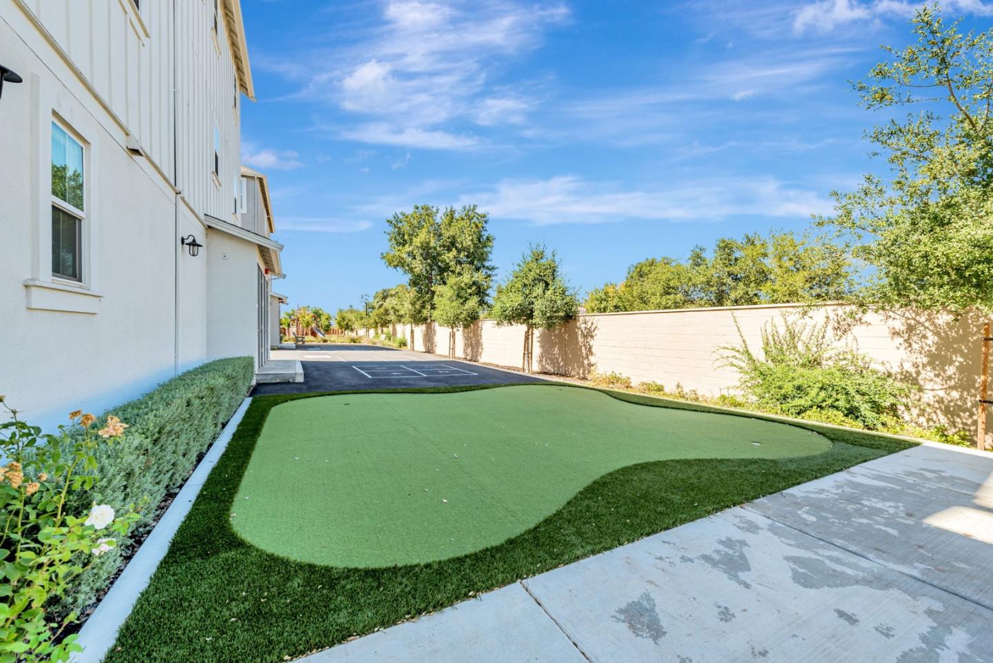 32 Seda Lane Morgan Hill, CA 95037 - Photo 35 of 37 a view of a backyard with plants