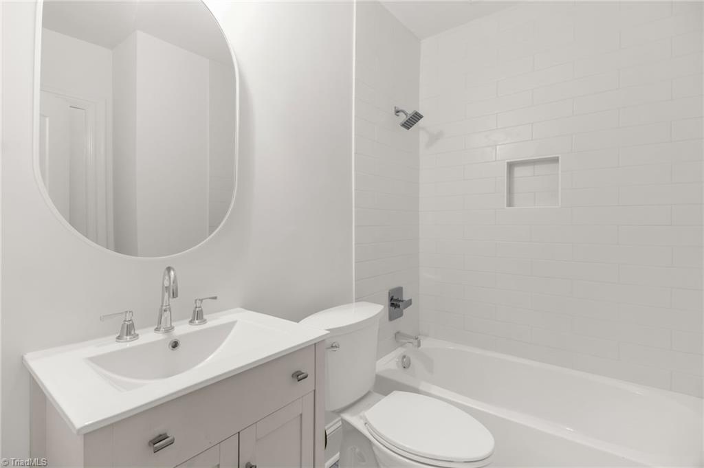 625 Polo Road Winston-Salem, NC 27106 - Photo 14 of 32 Gallery Image 14