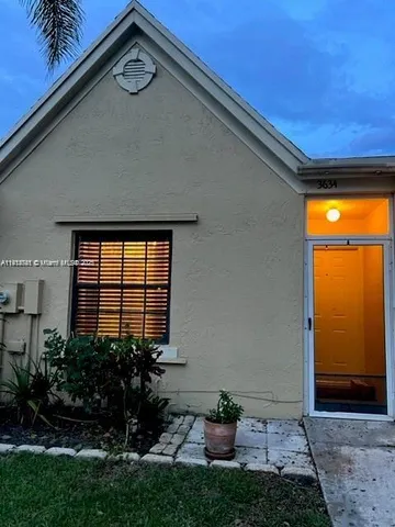 $2,400 | 3634 Northwest 83rd Lane, Sunrise, FL 33351