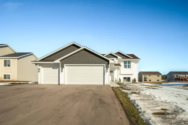 $385,000 | 1064 Sharptail Run, New Richmond, WI 54017