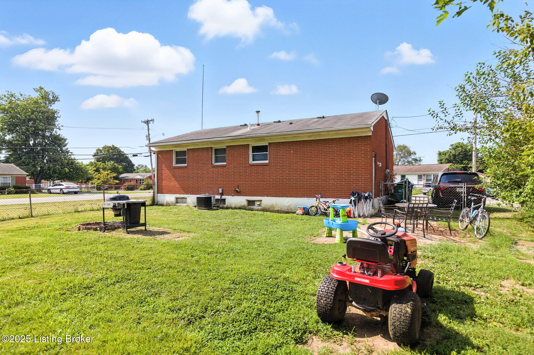 254 Glenview Road Louisville, KY 40229 - Photo 38 of 40 254 Glenview Rd-06
