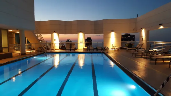 $2,500 | 195 North Harbor Drive, Unit 207, Chicago, IL 60601