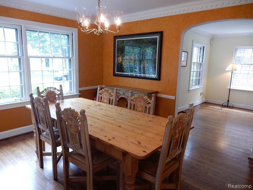 329 Merriweather Road Grosse Pointe, MI 48236 - Photo 13 of 19 329 Merriweather (3).jpg