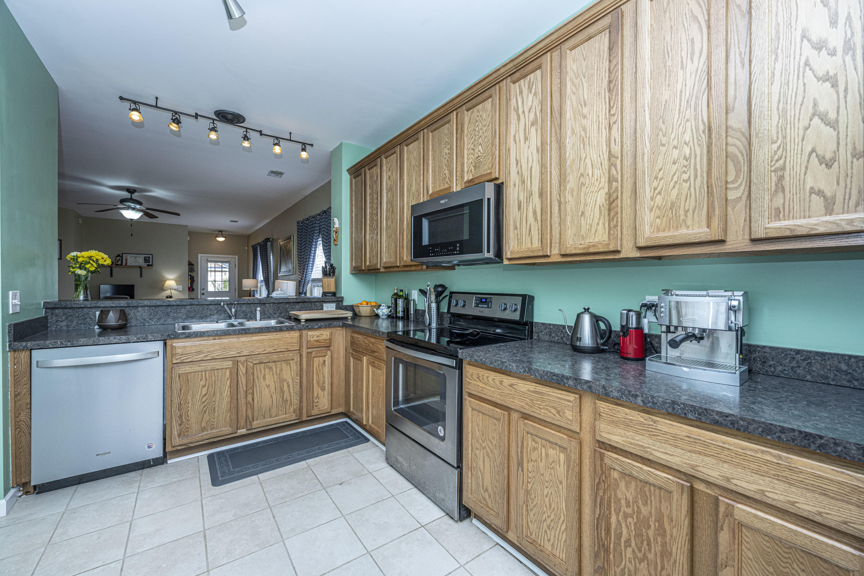 212 Summer View Road Summerville, SC 29486 - Photo 13 of 40 DSC_3503