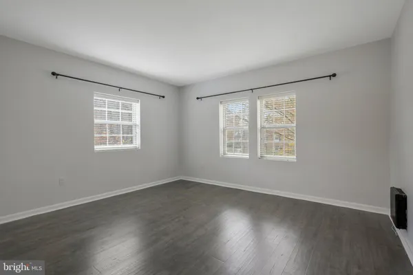 $2,700 | 1804 Queens Lane, Unit 4207, Arlington, VA 22201