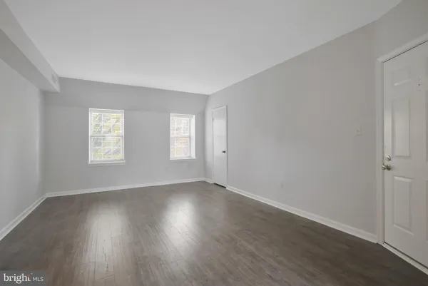 $2,700 | 1804 Queens Lane, Unit 4207, Arlington, VA 22201