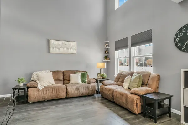 $249,900 | 2904 Falling Waters Drive, Unit 2904, Lindenhurst, IL 60046