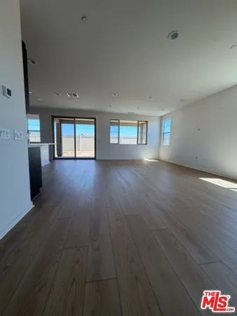 $3,300 | 28908 Vertex Way, Santa Clarita, CA 91350