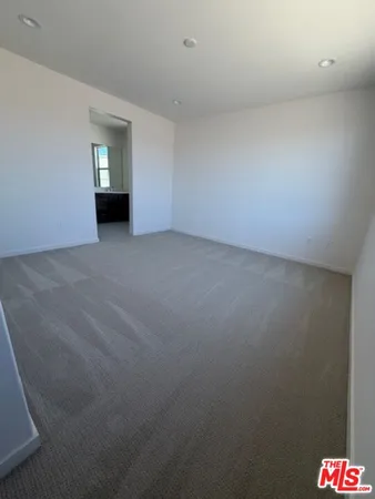 $3,300 | 28908 Vertex Way, Santa Clarita, CA 91350