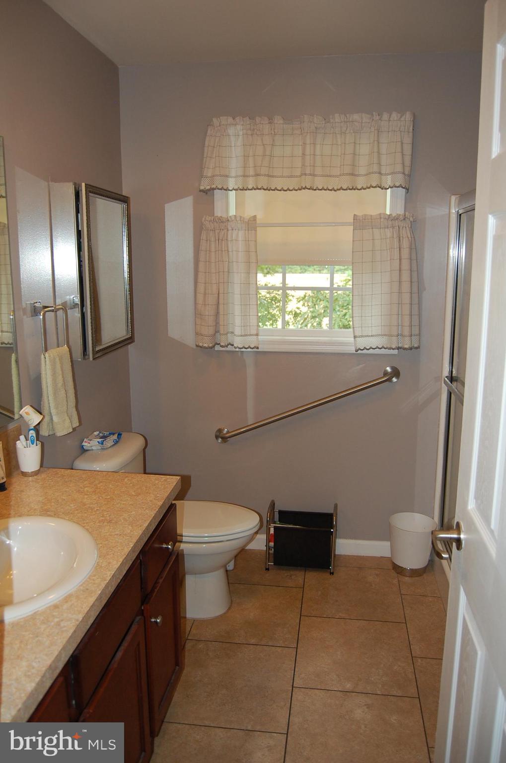 24713 Draper Loop Georgetown, DE 19947 - Photo 9 of 16 Owner's Bath