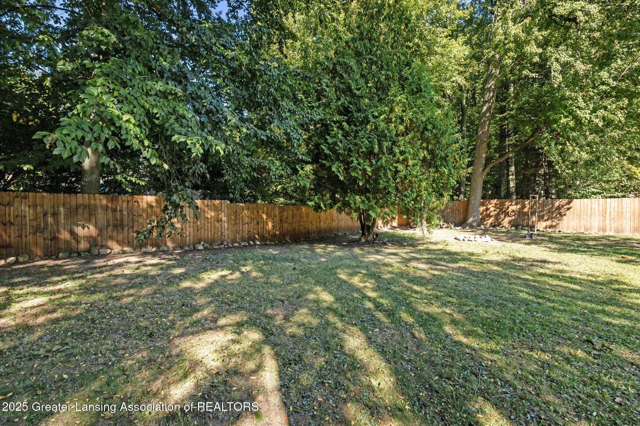 1049 Maycroft Road Lansing, MI 48917 - Photo 39 of 46 49-1049-Maycroft-Rd-Lansing-MI-48917-Win