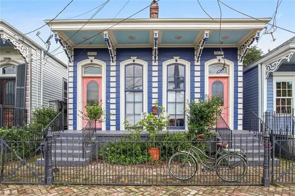 $2,400 | 2829 St Thomas Street, New Orleans, LA 70115