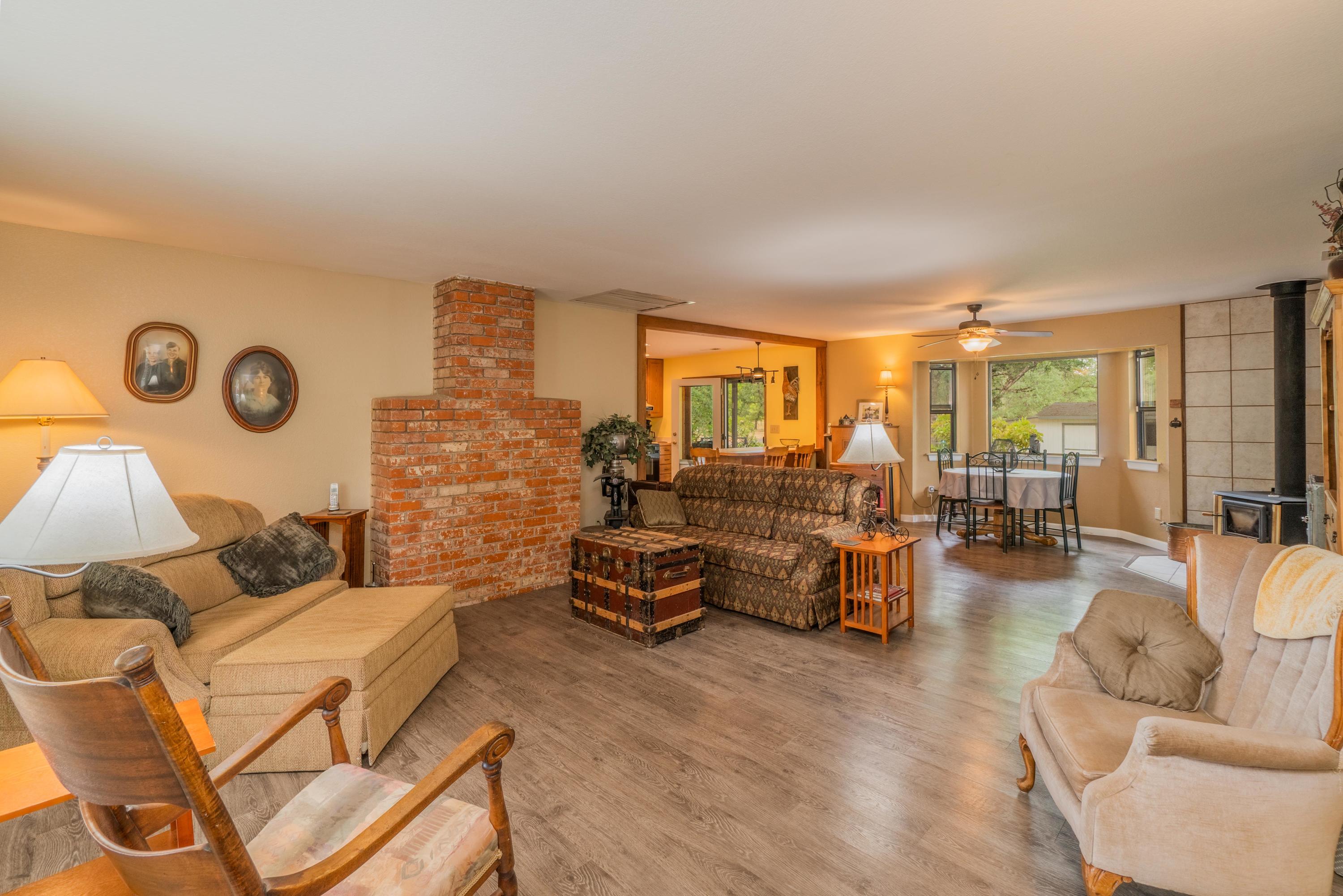 20739 Old Alturas Road Redding, CA 96003 - Photo 4 of 49 Untitled-58