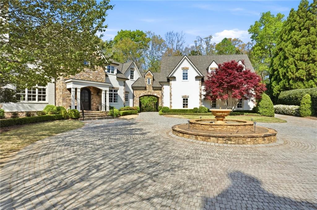 218 Londonberry Road Northwest Atlanta, GA 30327 - Photo 4 of 81