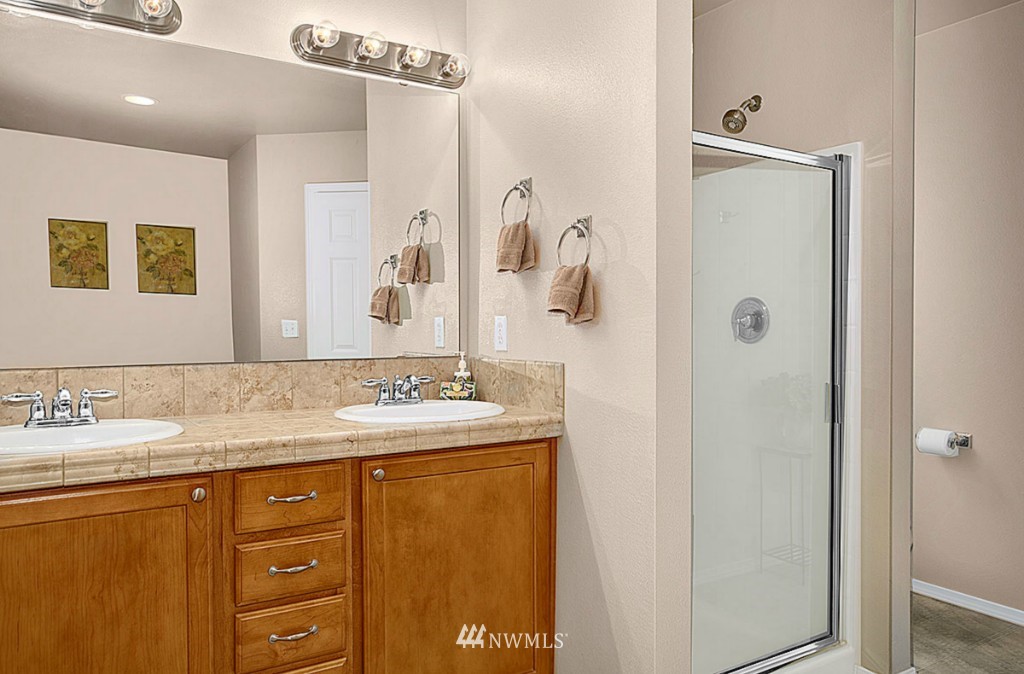22934 27th Drive Southeast, Unit 8 Bothell, WA 98021 - Photo 14 of 25