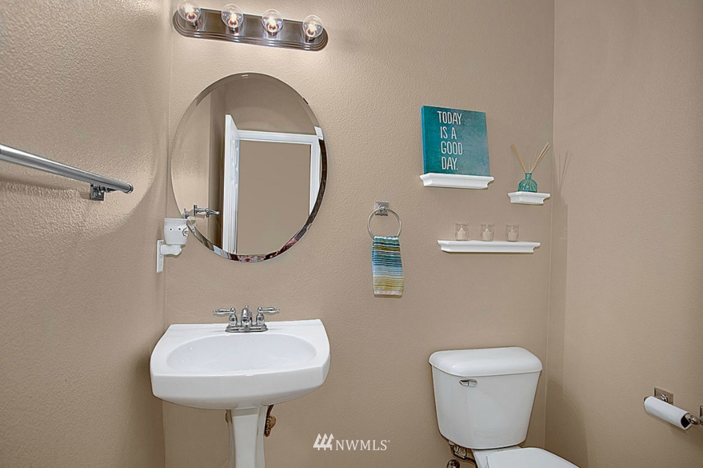 22934 27th Drive Southeast, Unit 8 Bothell, WA 98021 - Photo 5 of 25
