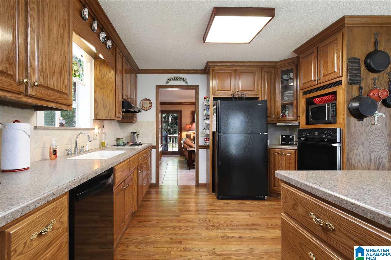 2122 Sandlin Road Birmingham, AL 35235 - Photo 9 of 31