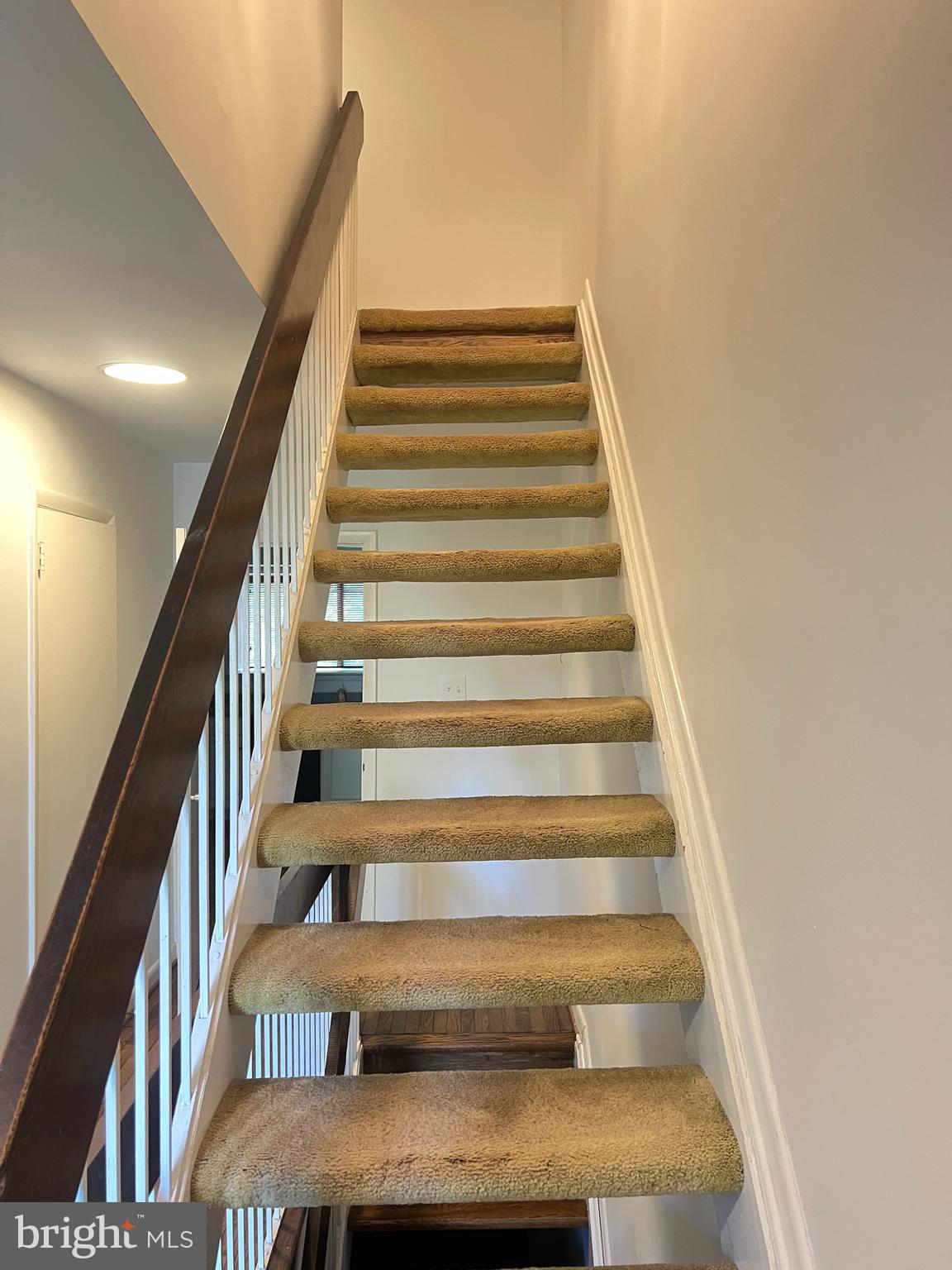 2040 Golf Course Drive Reston, VA 20191 - Photo 13 of 34 a view of entryway
