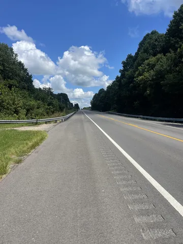 a view of a tennis court