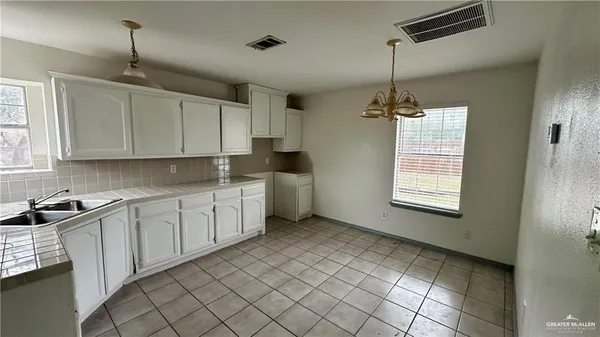 $1,500 | 409 Union Avenue, Mission, TX 78572
