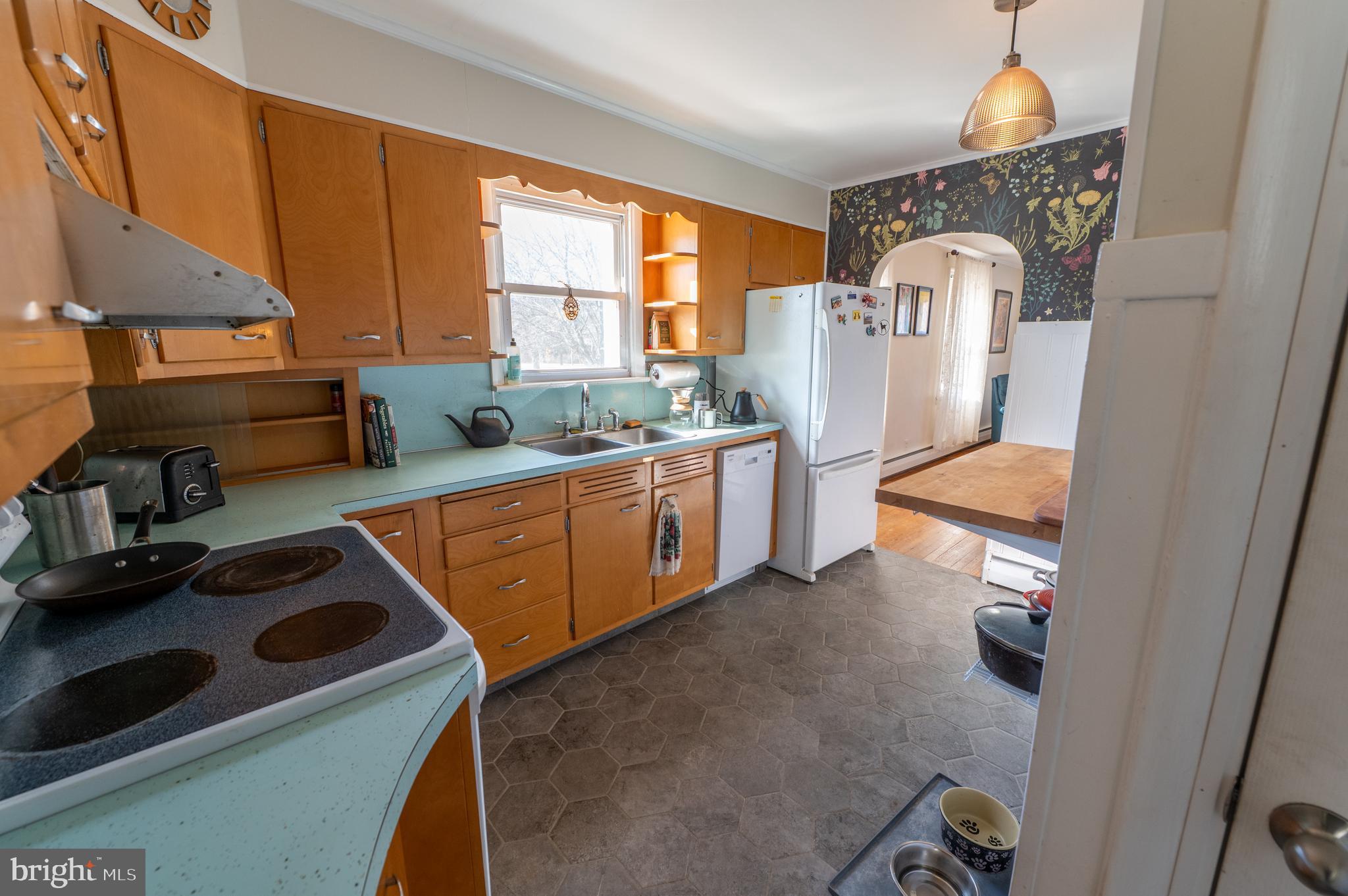 3482 Main Road East Emmaus, PA 18049 - Photo 5 of 17 Gallery Image 5