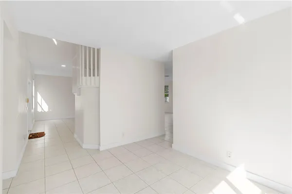 $4,875 | 872 Tanglewood Circle, Weston, FL 33327