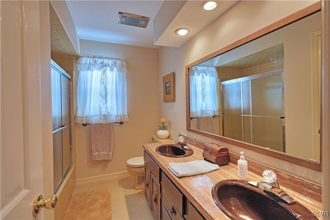 1443 Hampton Road Allentown, PA 18104 - Photo 31 of 40 Gallery Image 31