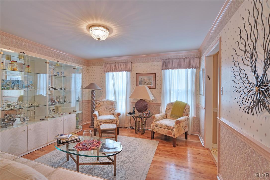 1443 Hampton Road Allentown, PA 18104 - Photo 5 of 40 Gallery Image 5