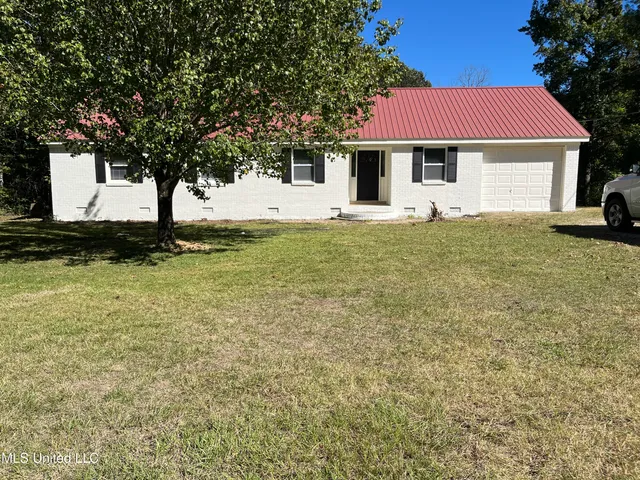 $249,900 | 3707 South Red Banks Road, Byhalia, MS 38611