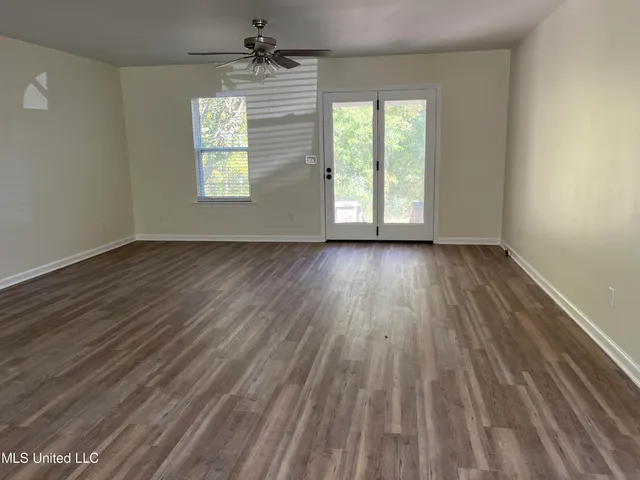 $249,900 | 3707 South Red Banks Road, Byhalia, MS 38611