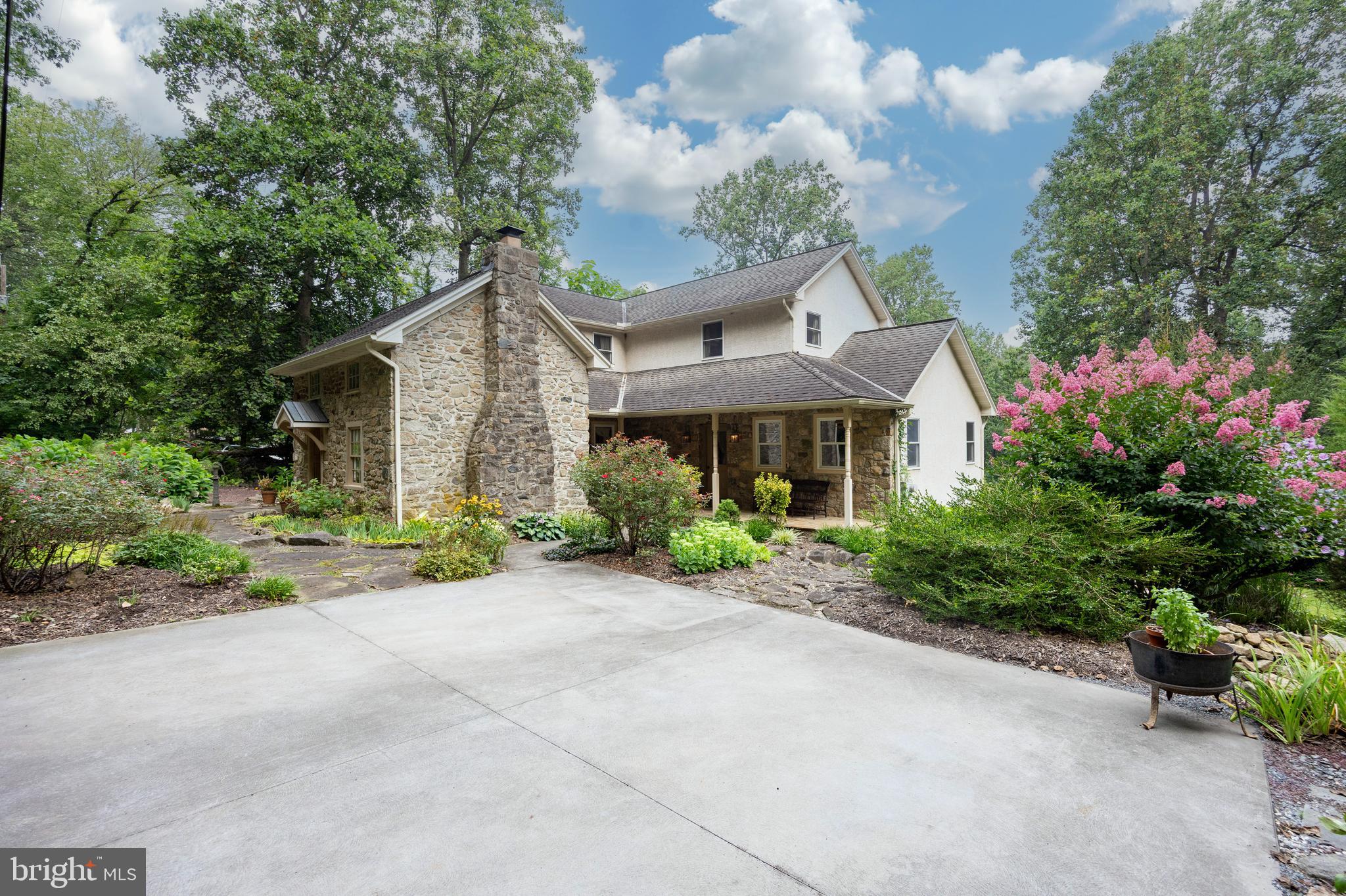 957 Mt Pleasant Road Pottstown, PA 19465 - Photo 41 of 48 Front Porch View