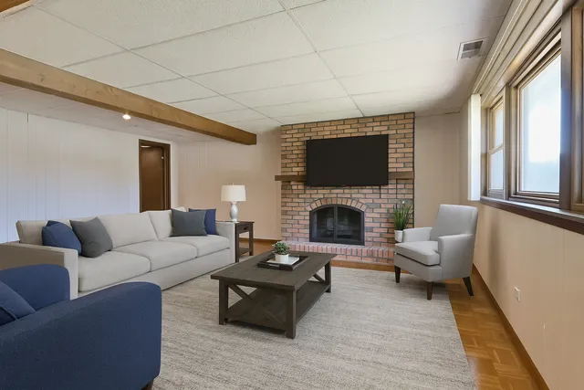 $449,900 | 722 Merlin Drive, Schaumburg, IL 60193