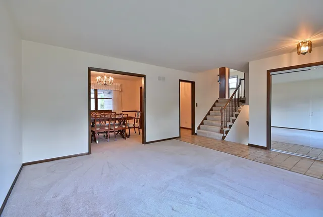 $449,900 | 722 Merlin Drive, Schaumburg, IL 60193