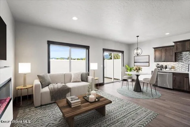 $402,000 | 206 East Lobo Loop, Hayden, ID 83835