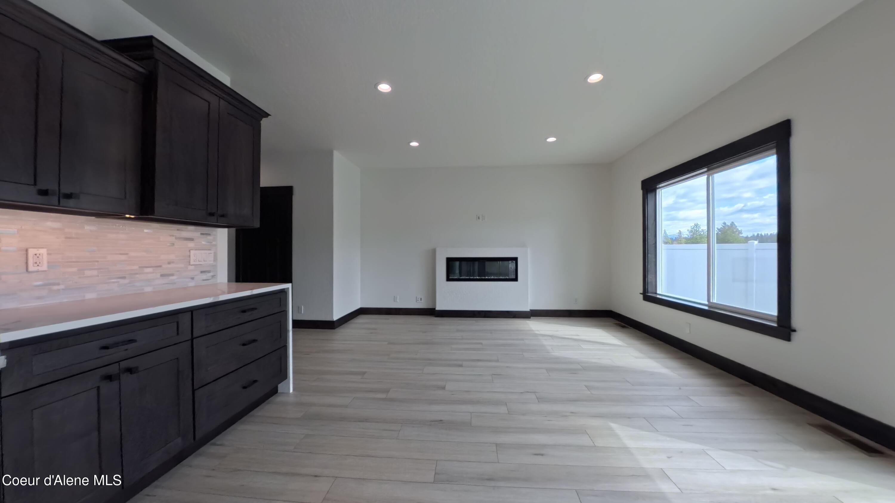 206 East Lobo Loop Hayden, ID 83835 - Photo 5 of 20 Dining-Living 1