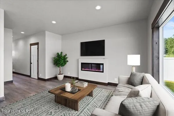 $416,000 | 206 East Lobo Loop, Hayden, ID 83835