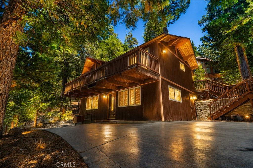 392 Pioneer Road Lake Arrowhead, CA 92352 - Photo 1 of 41
