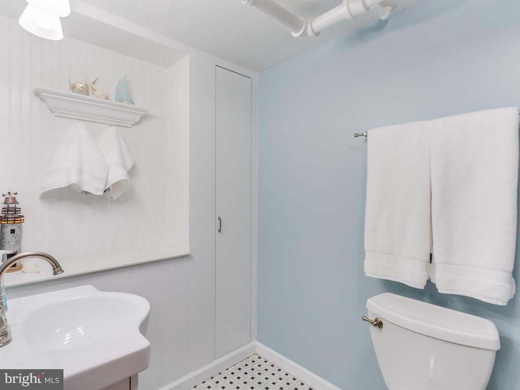 1220 Ten Oaks Road Baltimore, MD 21227 - Photo 61 of 87 Gallery Image 61
