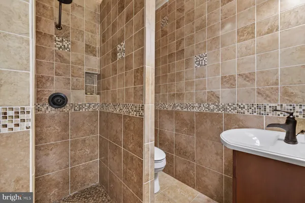 $760,000 | 19103 Red Maple Drive, Hagerstown, MD 21742